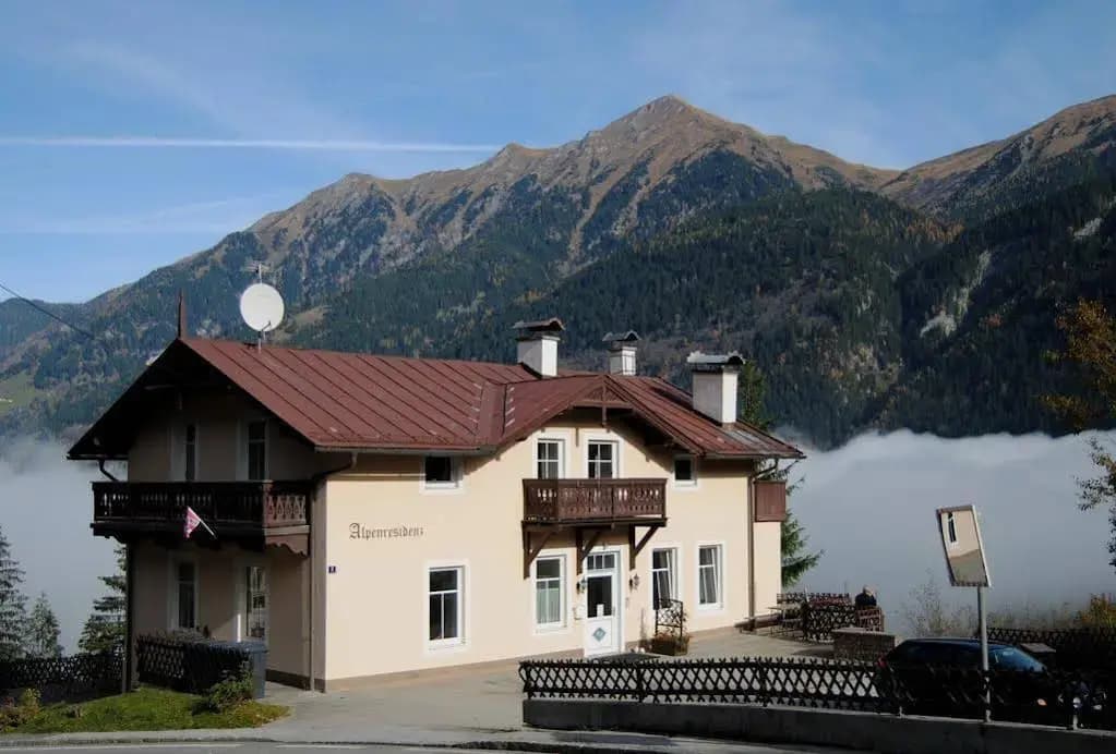 Hotel photo 12