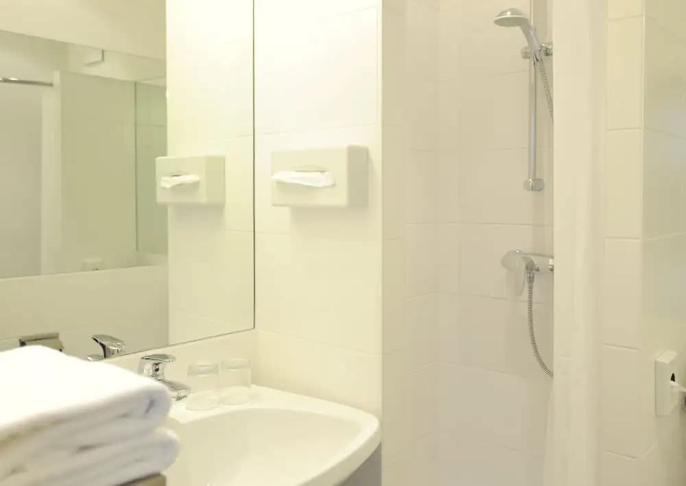 Standard Single room with city view