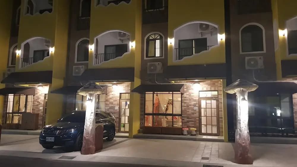 Hotel photo 1