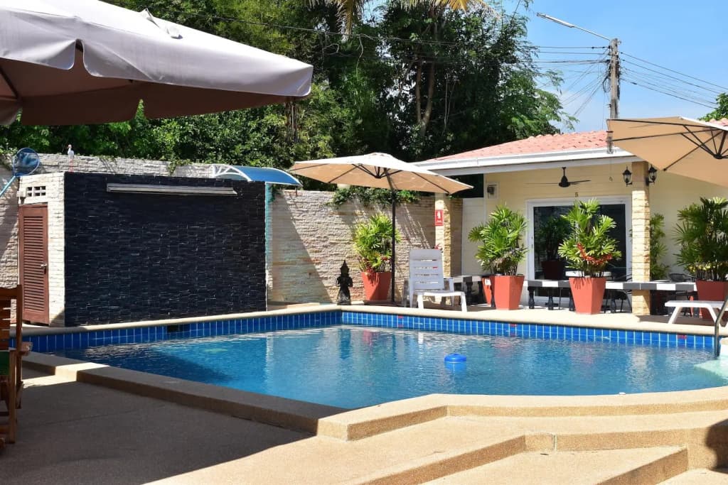 1 Bedroom Economy Double room full double bed