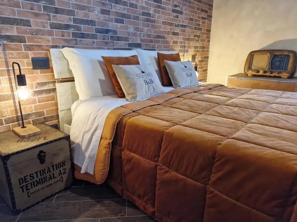 Deluxe Triple room with city view