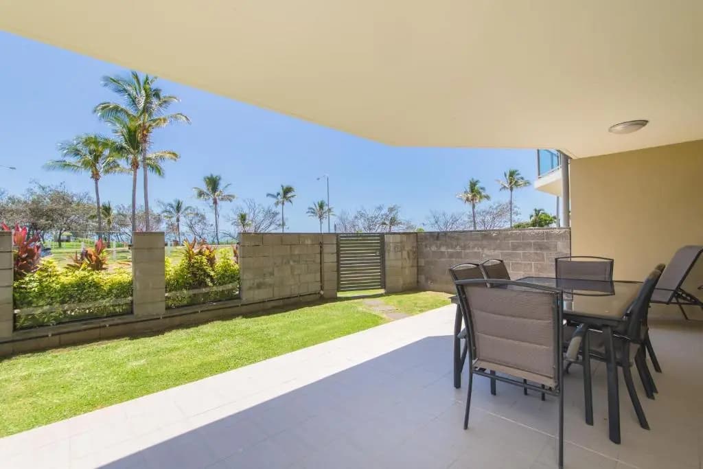 3 Bedrooms Apartment with ocean view