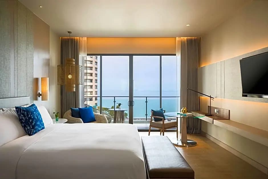 1 Bedroom Double Suite with balcony and with sea view full double bed