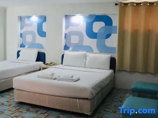 Standard Triple room