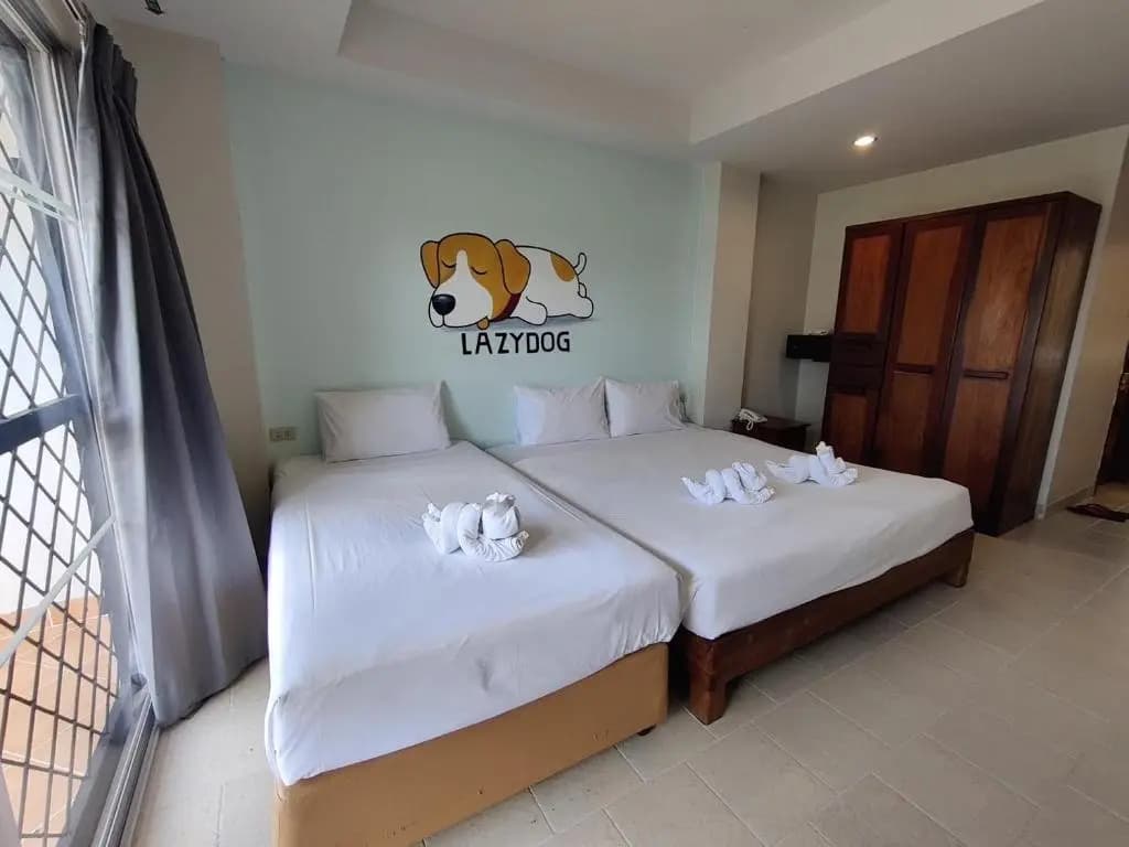 Standard Triple room