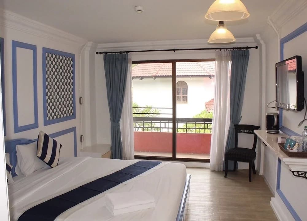 Deluxe Double room full double bed