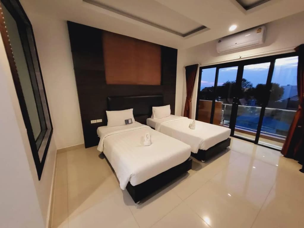 Deluxe Double room twin beds