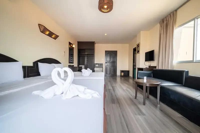 Deluxe Double room twin beds