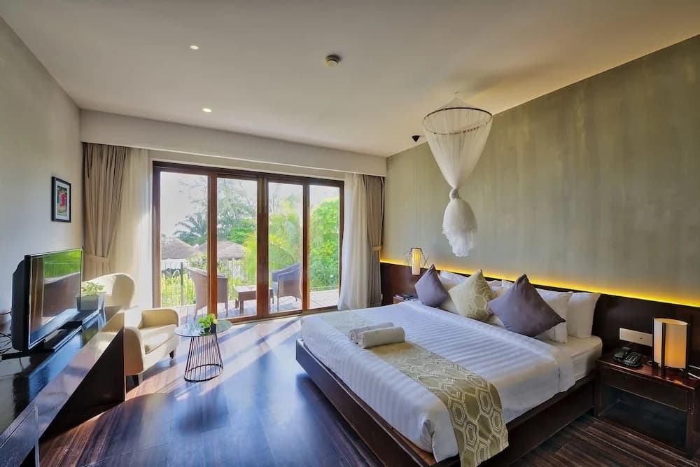 Superior room with balcony and with sea view