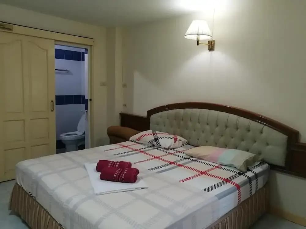 Economy Double room full double bed
