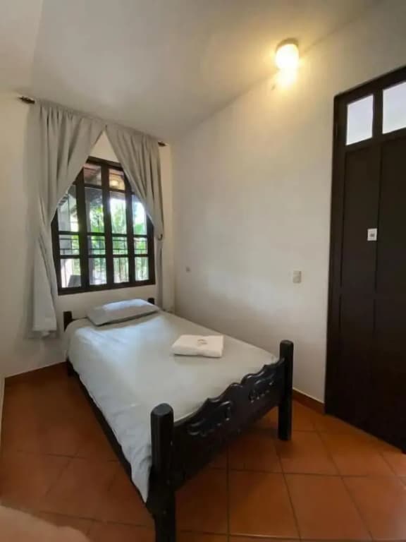 Economy room