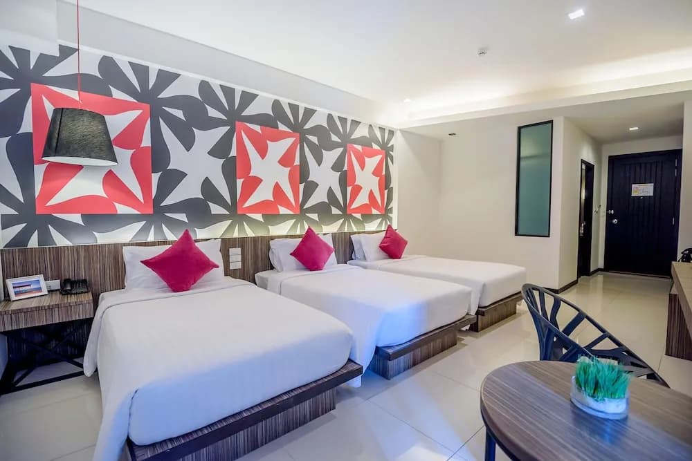 Deluxe Triple room with balcony