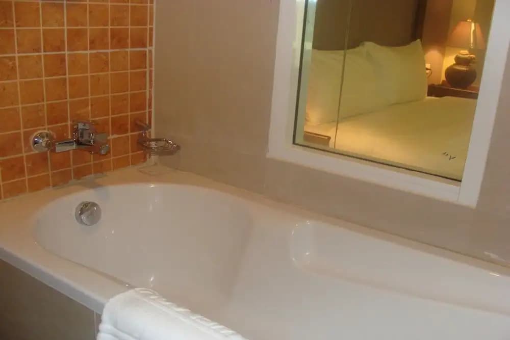 Standard Double Studio full double bed