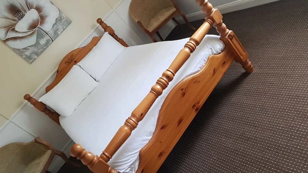 Economy Double room full double bed