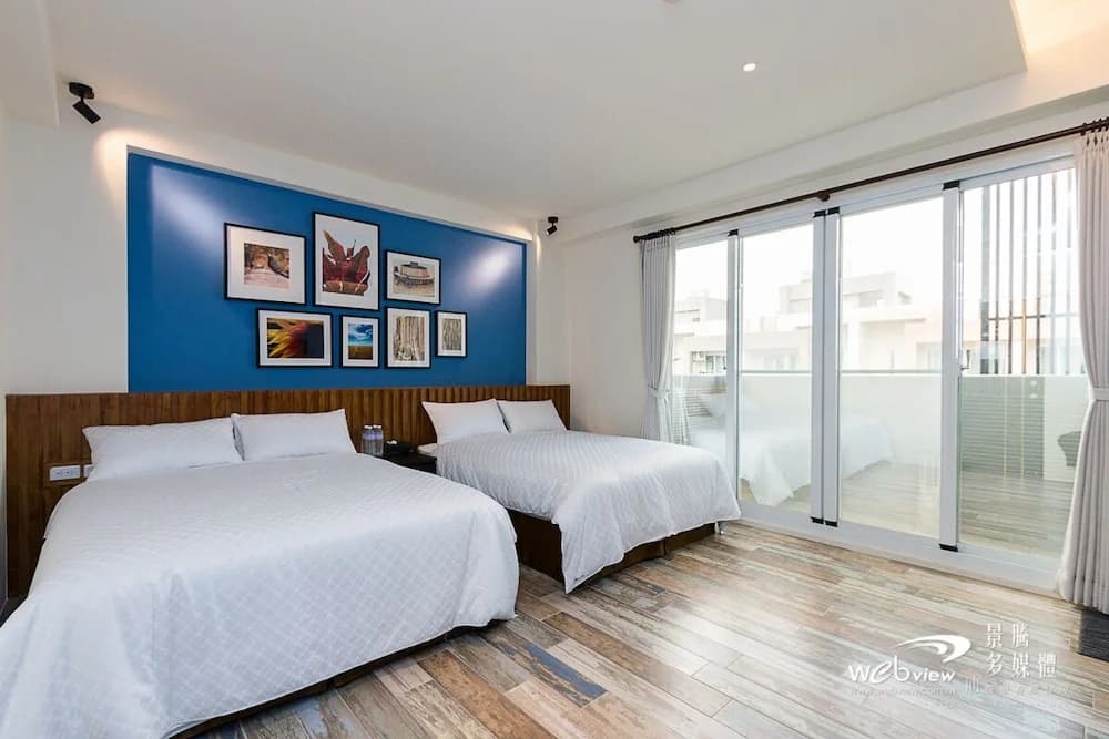 Classic Quadruple room with balcony