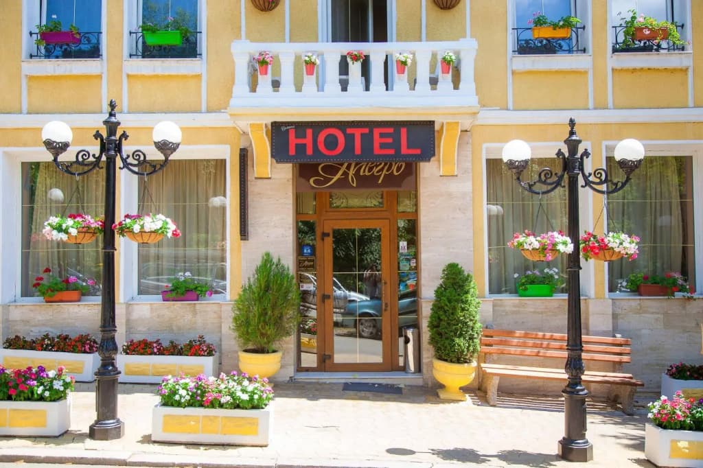 Hotel photo 1