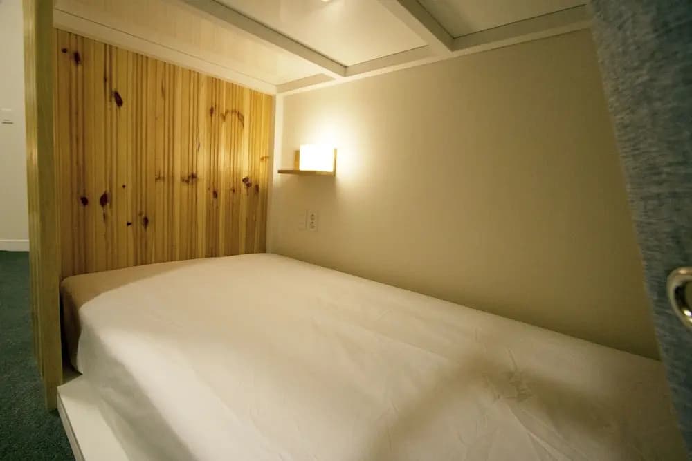 Bed in Dorm (female dorm)
