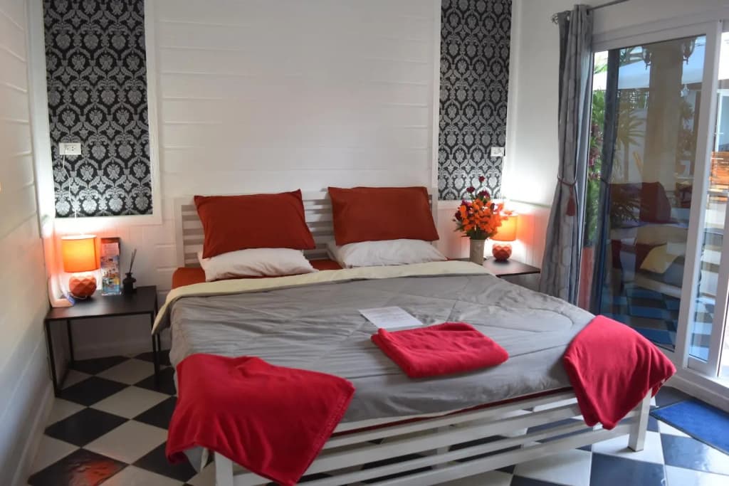 Deluxe room with pool view
