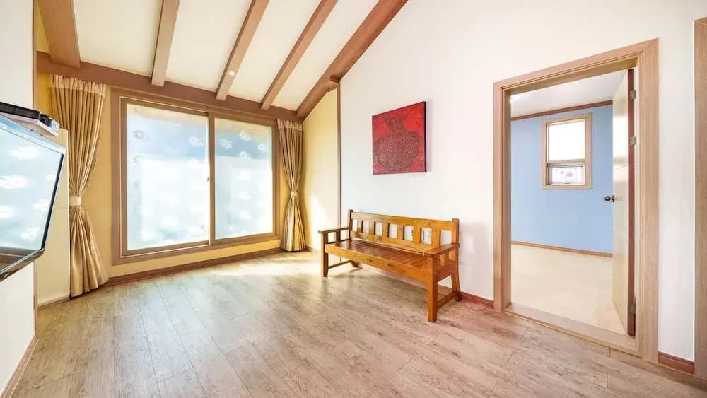 2 Bedrooms Standard Family room