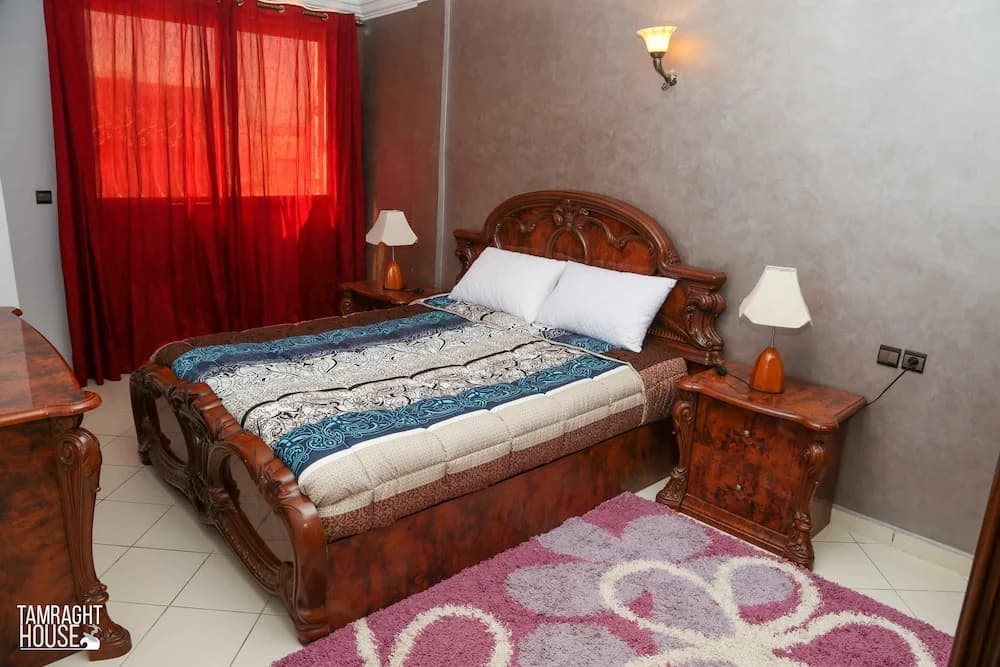 2 Bedrooms Apartment with balcony and with sea view