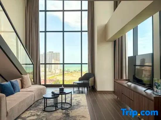 Apartment with ocean view