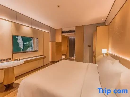 Executive Double Suite with sea view full double bed