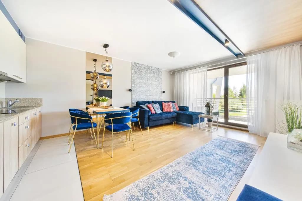 Apartment with balcony