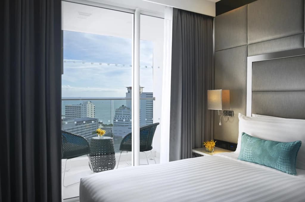 Superior room with ocean view