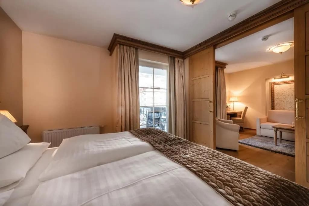 Superior Double room with balcony full double bed
