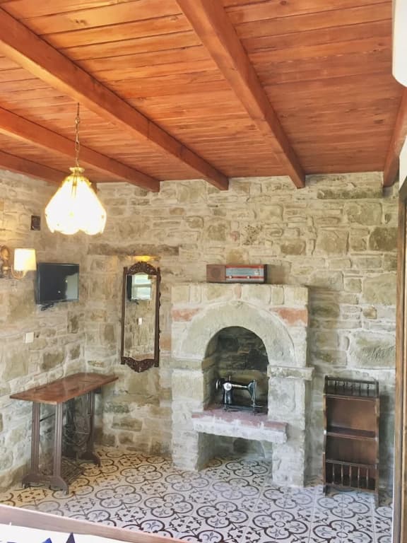 1 Bedroom Deluxe Triple room with mountain view
