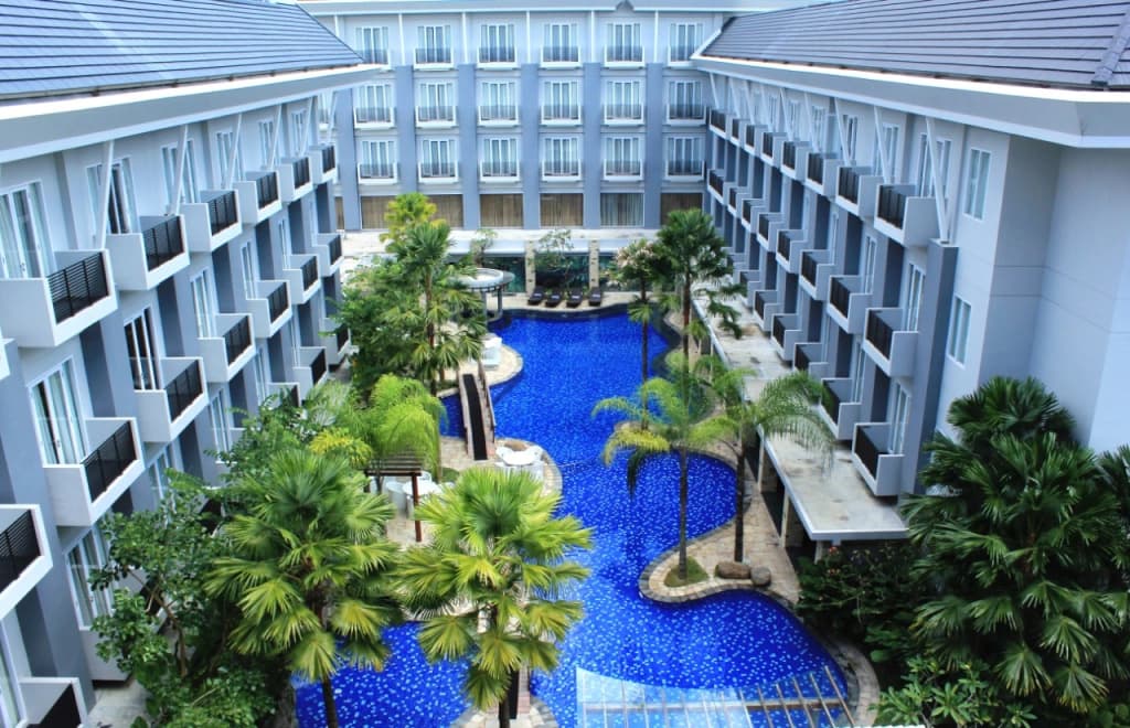 Deluxe Double room with pool view twin beds