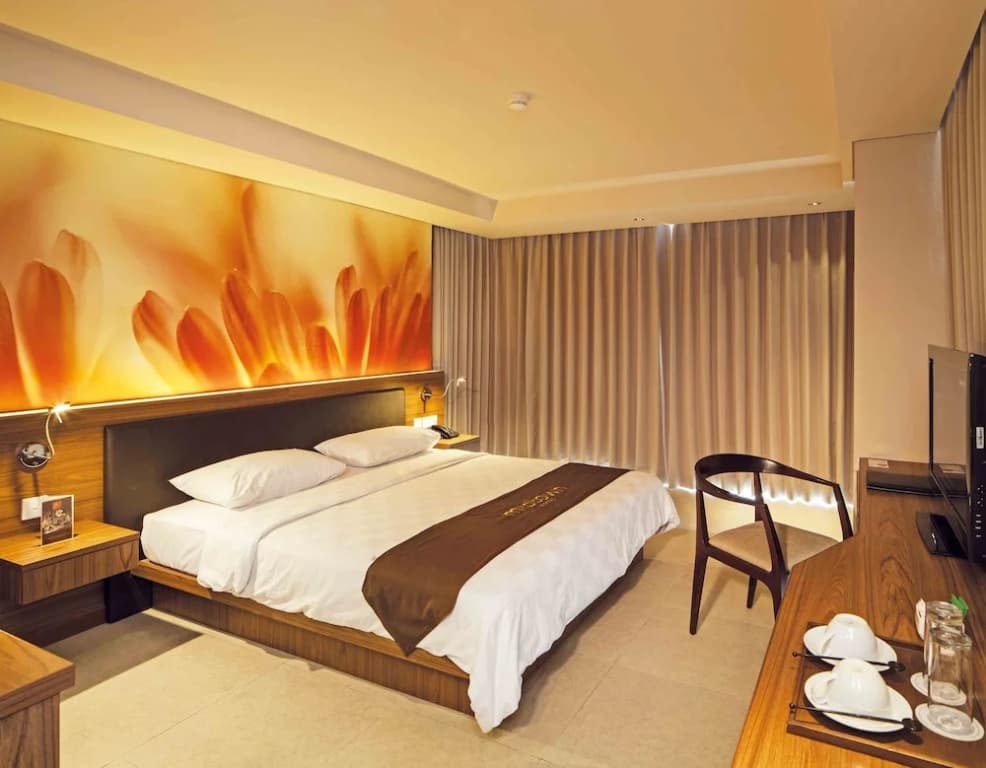 Standard room with city view