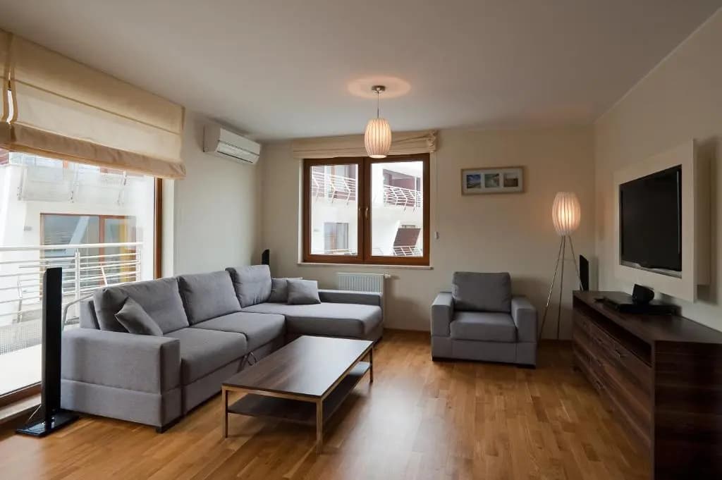 2 Bedrooms Apartment