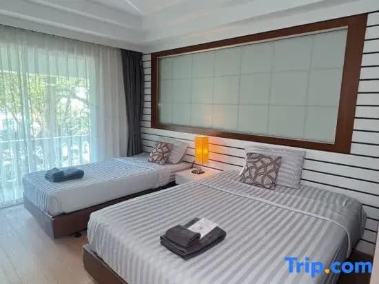 Deluxe room with city view