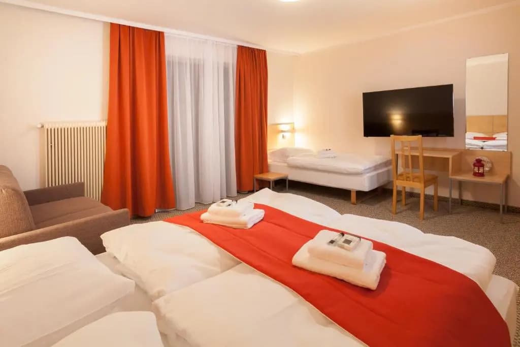 Standard Triple room with balcony and with mountain view