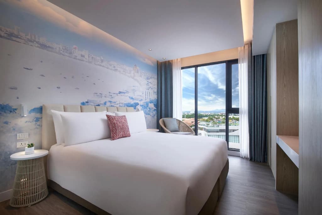 1 Bedroom Double Suite with balcony and with city view full double bed