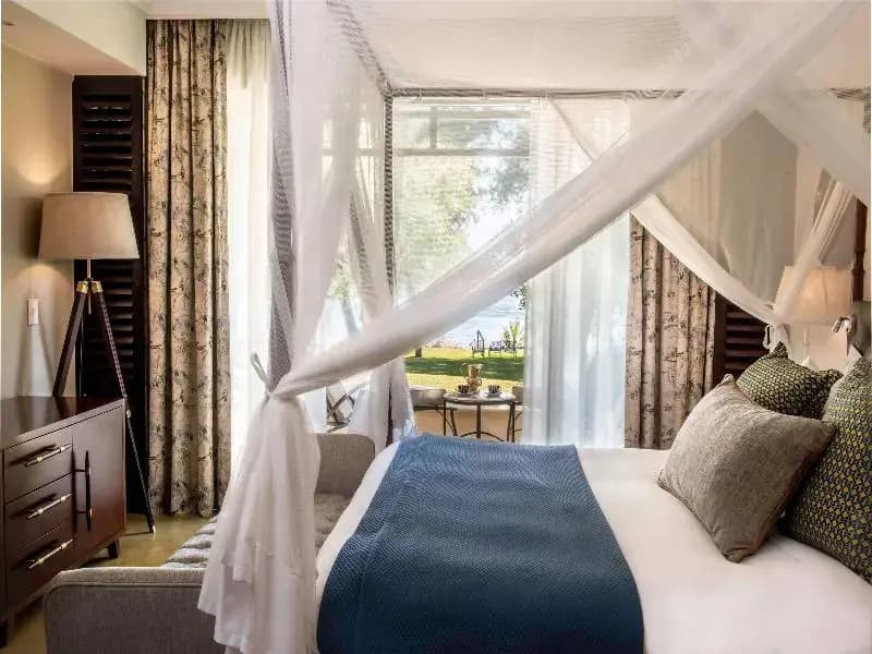 Luxury Suite with balcony