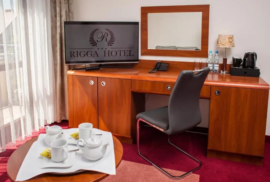 Standard Triple room