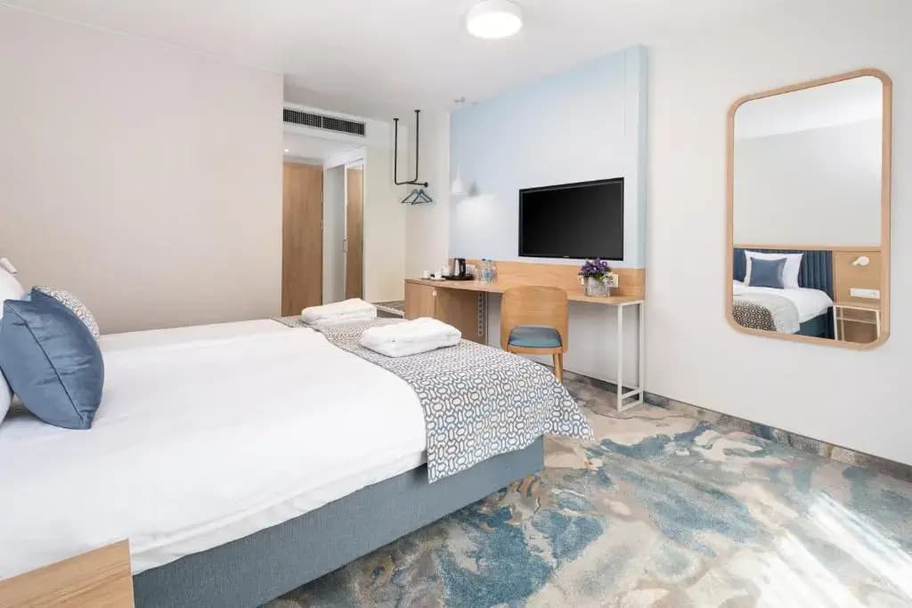 Economy room