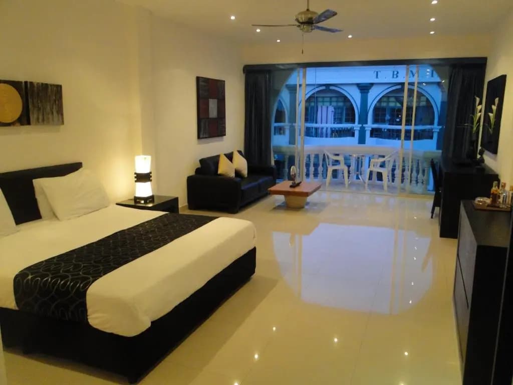 Standard Double room with balcony full double bed