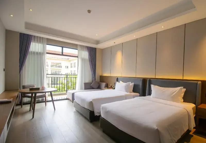 Standard Double room with balcony twin beds