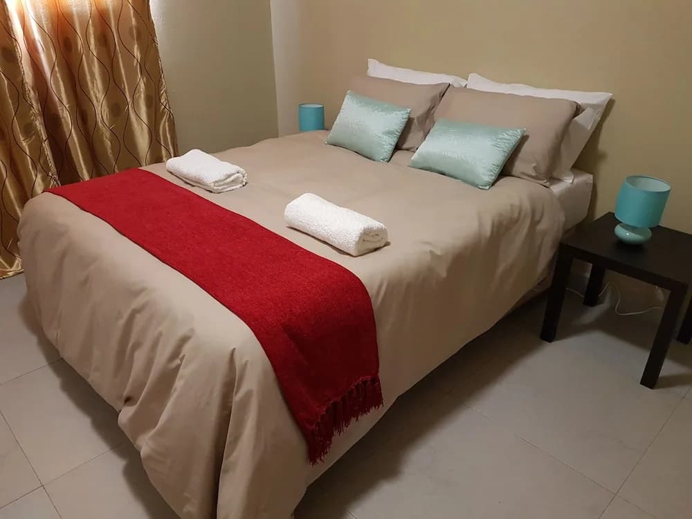 3 Bedrooms Apartment