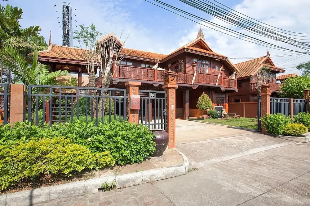 Cottage with balcony