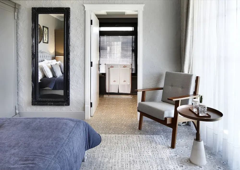 Deluxe Double room with balcony full double bed
