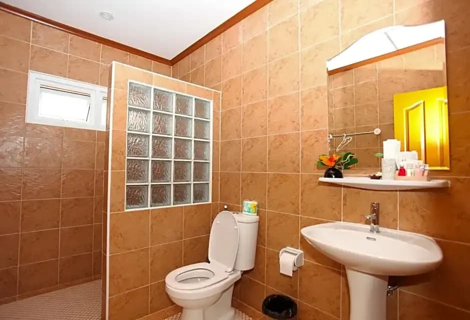 3 Bedrooms Cottage
