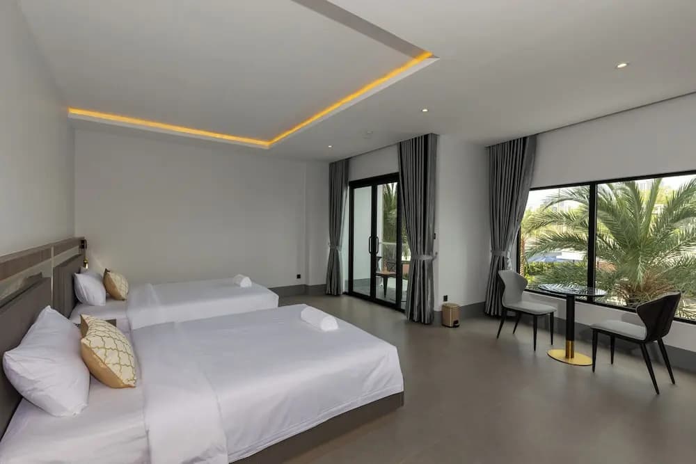 Deluxe Double room with balcony twin beds