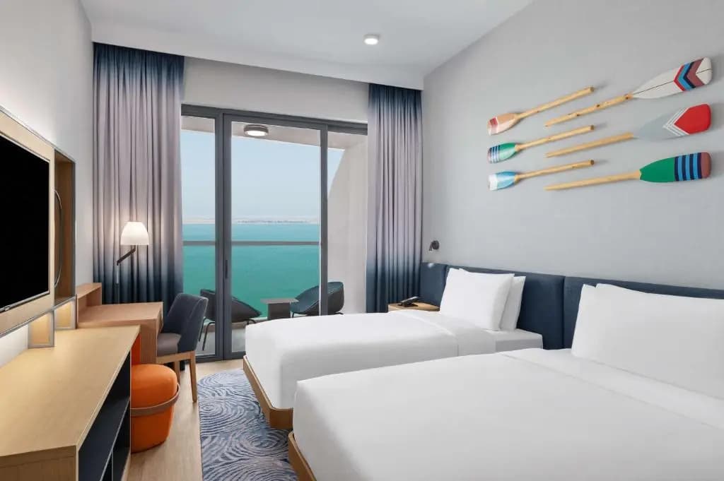Double room with sea view twin beds