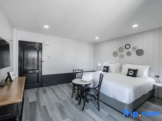 Superior Double room with city view twin beds