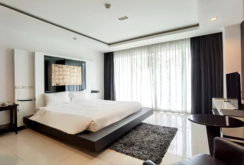 Double Studio with balcony and with city view full double bed