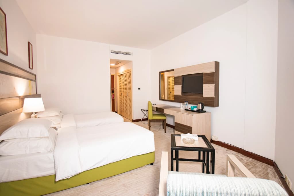 Deluxe Double room twin beds